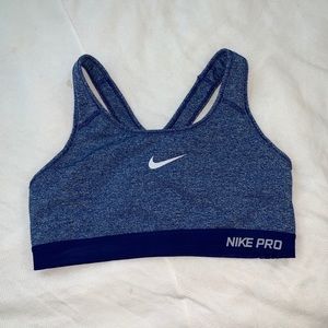 Nike pro sports bra